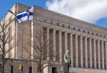 Недостаток специалистов стал причиной задержки игорной реформы в Финляндии