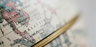 Полицейские Малайзии и Сингапура провели операцию по закрытию нелегального букмекера