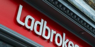 ASA удовлетворило жалобы на рекламу Ladbrokes из-за риска её привлекательности для несовершеннолетних