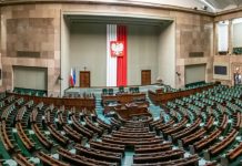 Польша вводит уголовную ответственность за стримы азартных игр ради защиты молодежи