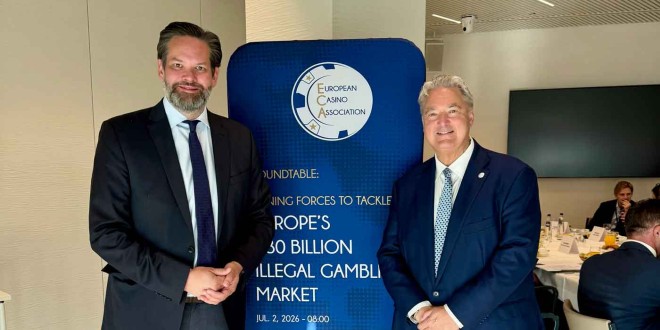 lukas-mandl-and-erwin-van-lambaart-at-the-eca-roundtable